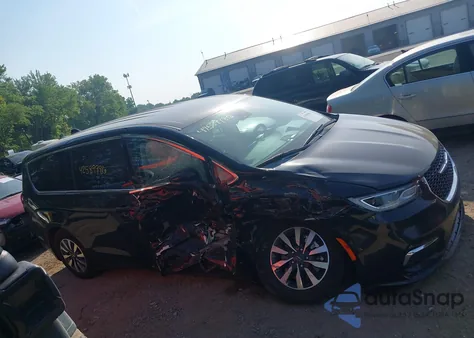 2023 Chrysler Pacifica Hybrid Touring L z USA, uszkodzony, nr VIN 2C4RC1L72PR522982